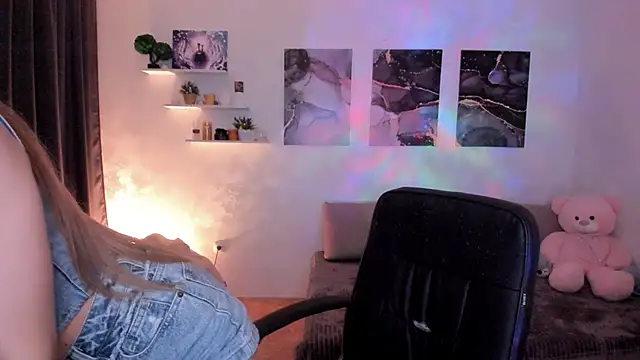 aPieceOfJoy online show from September 21, 2025, 11:39 pm