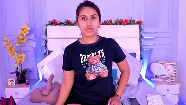 Karlagonzales  online show from March 7, 2025, 7:27 pm