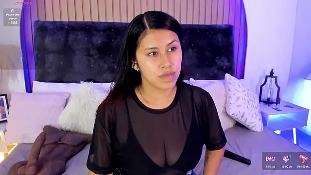 Snapshot of Karlagonzales_ chatting on July 29, 2026, 7:01 pm Karlagonzales online show from July 29, 2026, 7:01 pm