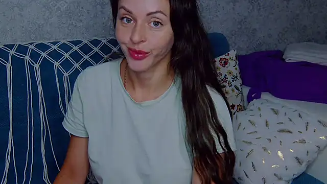 Snapshot of Brilliant_Doll chatting on July 8, 2026, 3:44 am Brilliant Doll online show from July 8, 2026, 3:44 am