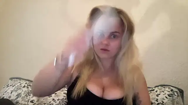 Snapshot of bigboobybaby@xh chatting on February 14, 2025, 6:02 am bigboobybabyxh online show from February 14, 2025, 6:02 am