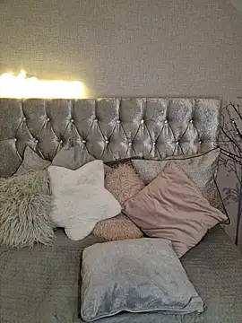 xxkhaleesixx online show from October 7, 2025, 8:39 pm