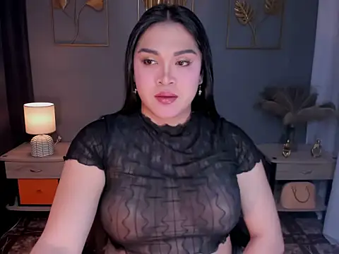 Snapshot of MaxeneCullens chatting on September 19, 2025, 2:46 am MaxeneCullens online show from September 19, 2025, 2:46 am