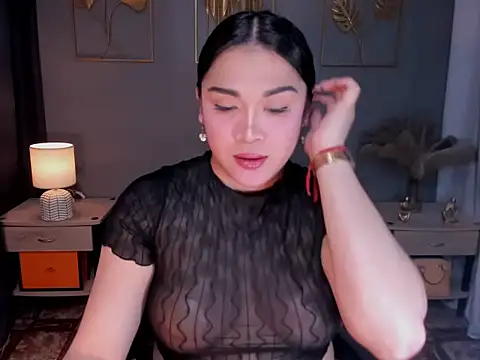 Snapshot of MaxeneCullens chatting on November 5, 2025, 5:29 am MaxeneCullens online show from November 5, 2025, 5:29 am