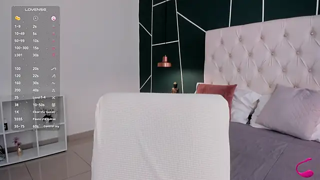 Snapshot of Veronicalanx1 chatting on September 23, 2025, 12:19 pm Veronicalanx1 online show from September 23, 2025, 12:19 pm