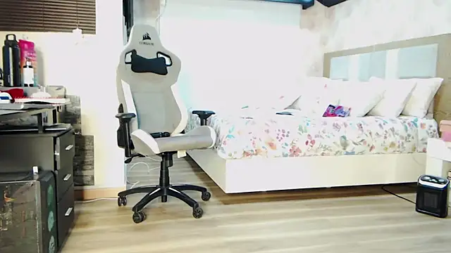 stefializon online show from January 17, 2025, 3:34 am