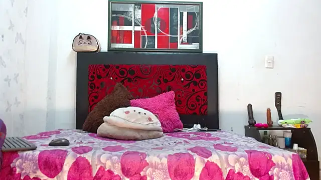 Snapshot of LexiStone_ chatting on April 14, 2026, 12:05 am LexiStone online show from April 14, 2026, 12:05 am