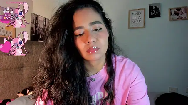 Snapshot of valeryvegas_2 chatting on September 22, 2025, 12:23 am valeryvegas 2 online show from September 22, 2025, 12:23 am