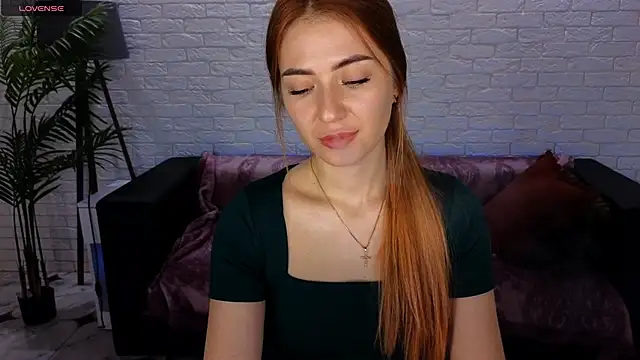 Adelyna Bird online show from December 6, 2024, 11:33 am