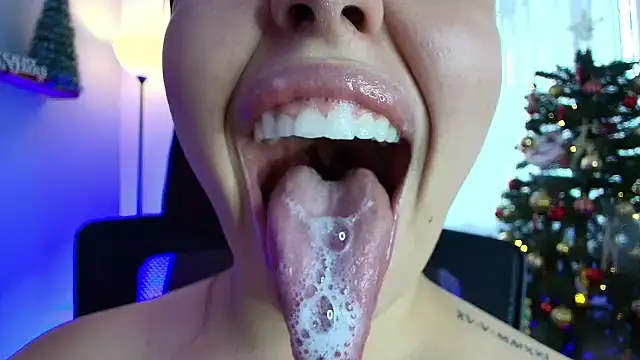 Snapshot of lisbet21x chatting on December 9, 2024, 8:54 pm lisbet21x online show from December 9, 2024, 8:54 pm