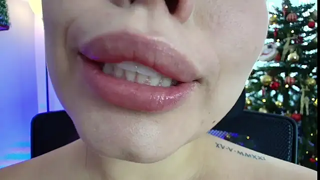 Snapshot of lisbet21x chatting on December 10, 2024, 6:17 pm lisbet21x online show from December 10, 2024, 6:17 pm