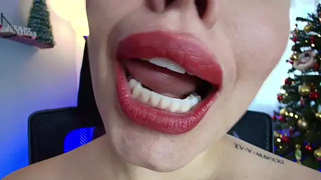 Snapshot of lisbet21x chatting on December 12, 2024, 9:58 pm lisbet21x online show from December 12, 2024, 9:58 pm