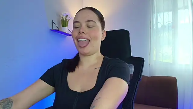 Snapshot of lisbet21x chatting on February 5, 2025, 7:10 pm lisbet21x online show from February 5, 2025, 7:10 pm