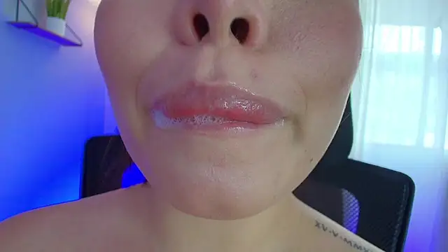 Snapshot of lisbet21x chatting on February 13, 2025, 7:10 pm lisbet21x online show from February 13, 2025, 7:10 pm