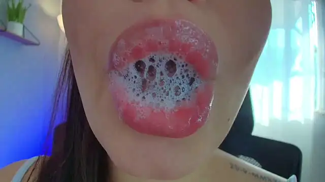 Snapshot of lisbet21x chatting on March 9, 2025, 1:48 pm lisbet21x online show from March 9, 2025, 1:48 pm