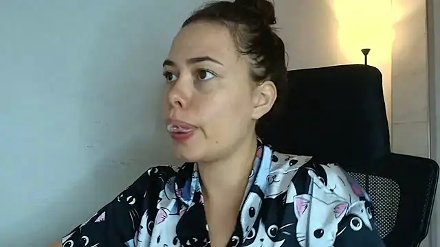 Snapshot of lisbet21x chatting on September 24, 2025, 10:02 pm lisbet21x online show from September 24, 2025, 10:02 pm