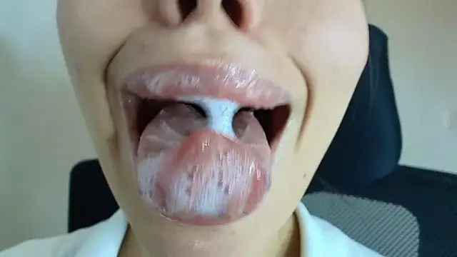 Snapshot of lisbet21x chatting on September 28, 2025, 10:37 pm lisbet21x online show from September 28, 2025, 10:37 pm