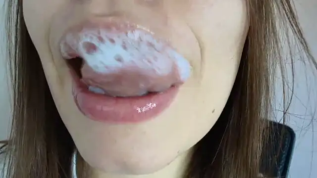 Snapshot of lisbet21x chatting on September 30, 2025, 10:15 pm lisbet21x online show from September 30, 2025, 10:15 pm