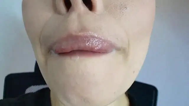 Snapshot of lisbet21x chatting on October 24, 2025, 10:17 pm lisbet21x online show from October 24, 2025, 10:17 pm