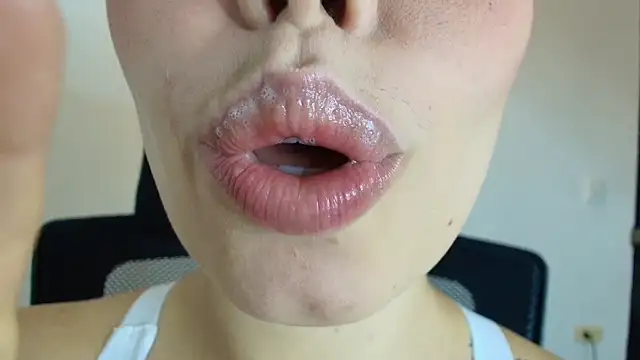 Snapshot of lisbet21x chatting on November 28, 2025, 8:00 pm lisbet21x online show from November 28, 2025, 8:00 pm