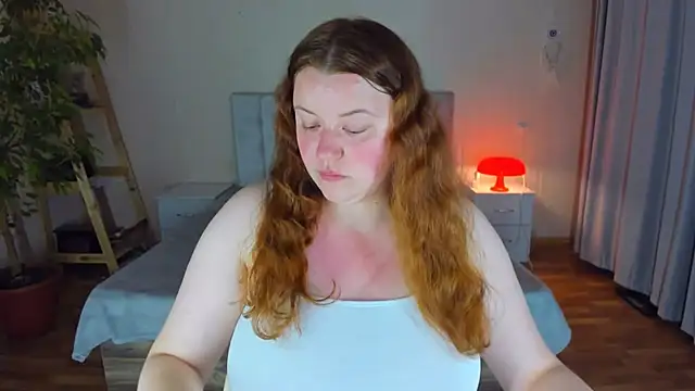 PolinaSalvatore online show from September 22, 2025, 4:53 pm