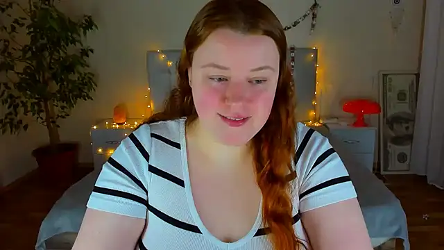 PolinaSalvatore online show from February 2, 2026, 7:45 pm