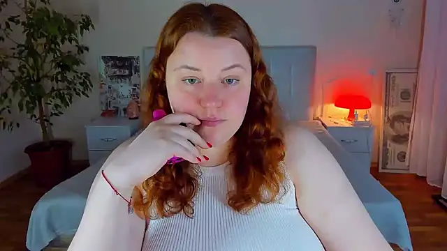 Snapshot of PolinaSalvatore chatting on May 11, 2026, 4:04 pm PolinaSalvatore online show from May 11, 2026, 4:04 pm
