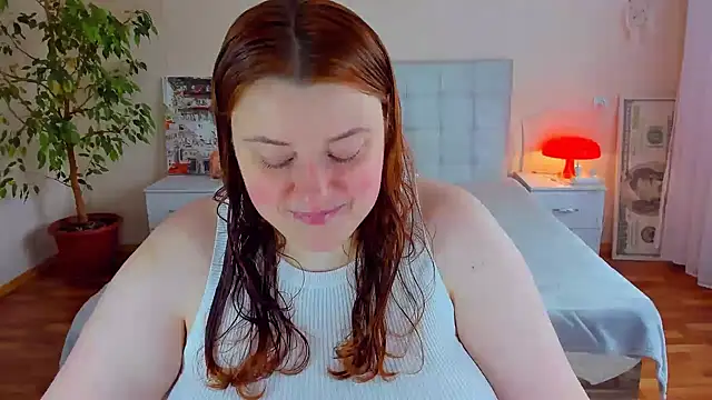Snapshot of PolinaSalvatore chatting on May 13, 2026, 8:12 am PolinaSalvatore online show from May 13, 2026, 8:12 am