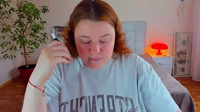 Snapshot of PolinaSalvatore chatting on June 5, 2026, 12:22 pm PolinaSalvatore online show from June 5, 2026, 12:22 pm