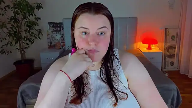 Snapshot of PolinaSalvatore chatting on June 11, 2026, 7:23 pm PolinaSalvatore online show from June 11, 2026, 7:23 pm