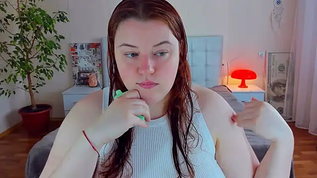 Snapshot of PolinaSalvatore chatting on June 18, 2026, 2:43 pm PolinaSalvatore online show from June 18, 2026, 2:43 pm