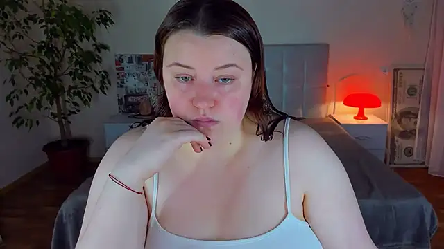 Snapshot of PolinaSalvatore chatting on June 25, 2026, 7:40 pm PolinaSalvatore online show from June 25, 2026, 7:40 pm