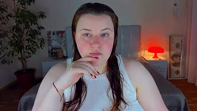 Snapshot of PolinaSalvatore chatting on July 3, 2026, 5:30 pm PolinaSalvatore online show from July 3, 2026, 5:30 pm