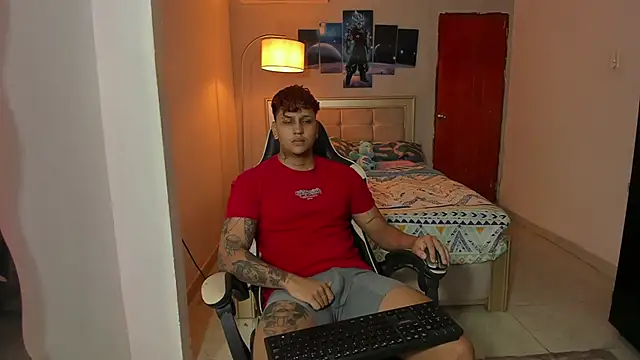 Snapshot of Jake_simons chatting on December 3, 2024, 3:41 am Jake simons online show from December 3, 2024, 3:41 am