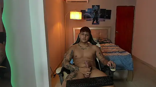 Snapshot of Jake_simons chatting on December 7, 2024, 8:55 am Jake simons online show from December 7, 2024, 8:55 am