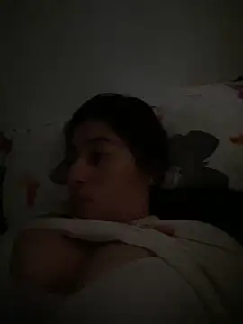 Snapshot of andreaisis2 chatting on January 5, 2026, 9:18 pm andreaisis2 online show from January 5, 2026, 9:18 pm