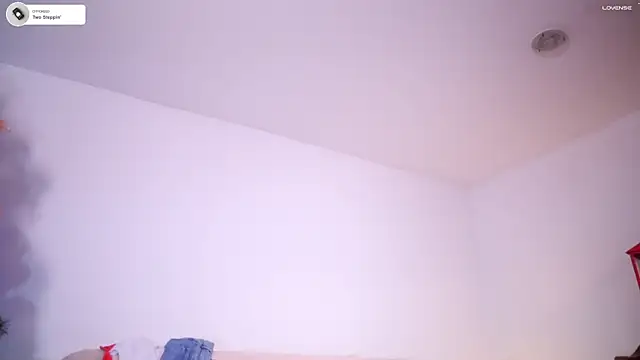 Snapshot of annie22love chatting on January 4, 2025, 12:59 am annie22love online show from January 4, 2025, 12:59 am