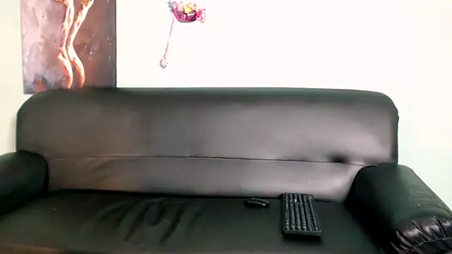 Snapshot of Slenderxxx2 chatting on January 12, 2026, 3:39 pm Slenderxxx2 online show from January 12, 2026, 3:39 pm