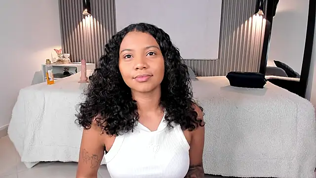 Snapshot of Zafiiraa chatting on May 9, 2026, 3:45 am Zafiiraa online show from May 9, 2026, 3:45 am