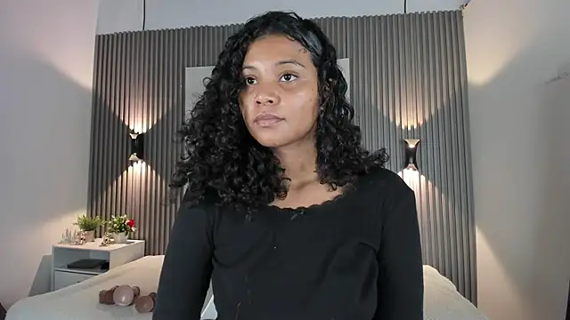 Snapshot of Zafiiraa chatting on June 23, 2026, 10:41 pm Zafiiraa online show from June 23, 2026, 10:41 pm