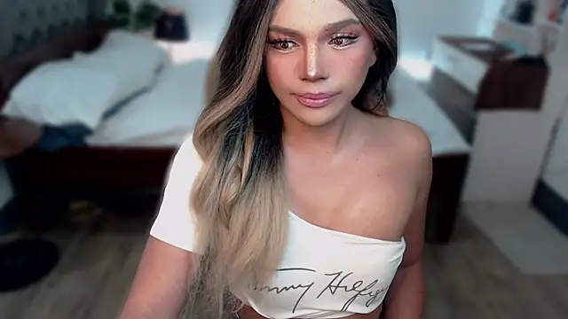 Snapshot of liaa_lurrecams chatting on November 11, 2025, 6:19 pm liaa lurrecams online show from November 11, 2025, 6:19 pm