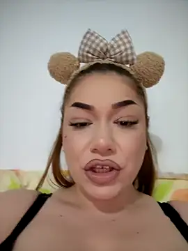 Snapshot of Ella_sweety chatting on July 9, 2026, 7:51 pm Ella sweety online show from July 9, 2026, 7:51 pm