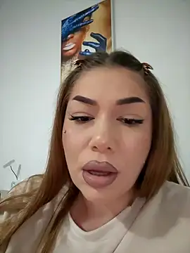 Snapshot of Ella_sweety chatting on July 11, 2026, 8:00 pm Ella sweety online show from July 11, 2026, 8:00 pm