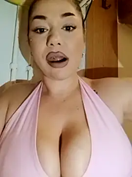 Snapshot of Ella_sweety chatting on August 3, 2026, 7:50 pm Ella sweety online show from August 3, 2026, 7:50 pm