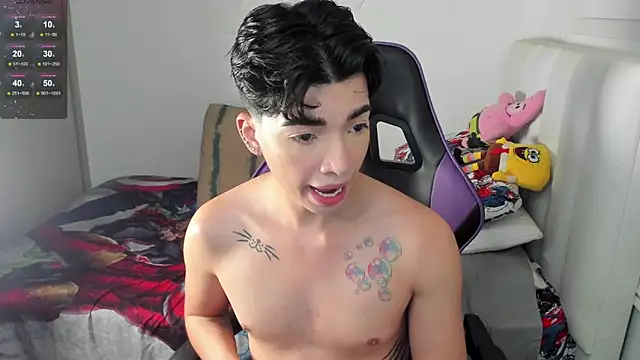 Snapshot of santy7v7 chatting on February 12, 2025, 1:37 pm santy7v7 online show from February 12, 2025, 1:37 pm