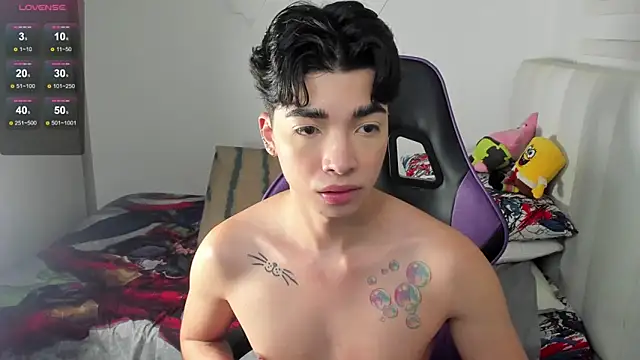 Snapshot of santy7v7 chatting on February 19, 2025, 12:55 pm santy7v7 online show from February 19, 2025, 12:55 pm