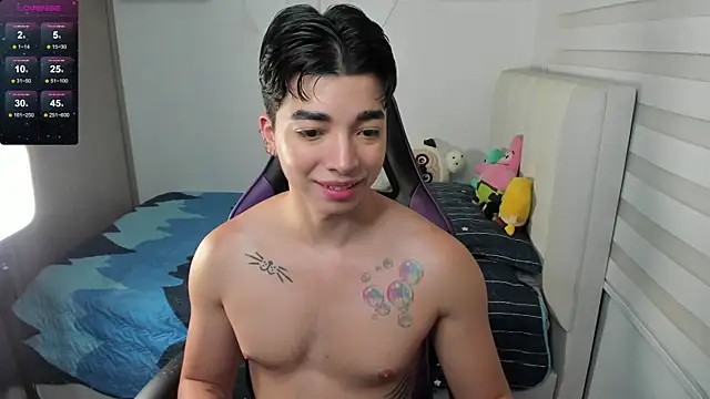 Snapshot of santy7v7 chatting on October 8, 2025, 1:20 pm santy7v7 online show from October 8, 2025, 1:20 pm