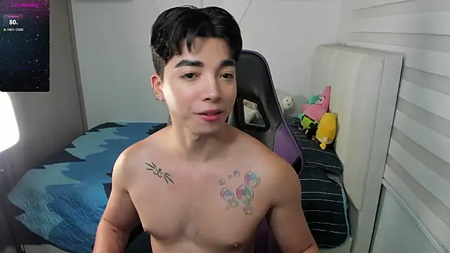 Snapshot of santy7v7 chatting on October 9, 2025, 1:20 pm santy7v7 online show from October 9, 2025, 1:20 pm