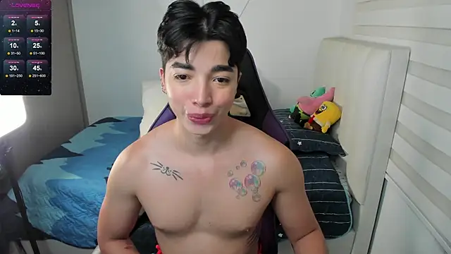 Snapshot of santy7v7 chatting on October 14, 2025, 1:34 pm santy7v7 online show from October 14, 2025, 1:34 pm