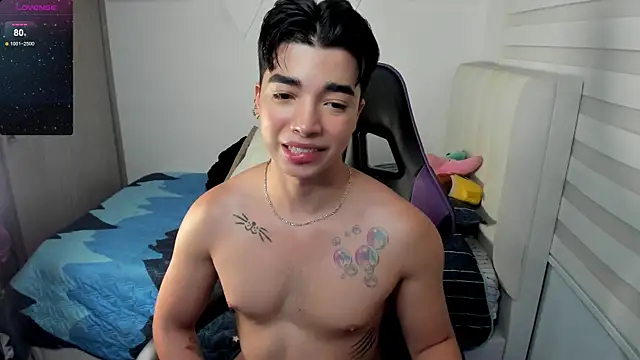 Snapshot of santy7v7 chatting on October 25, 2025, 1:18 pm santy7v7 online show from October 25, 2025, 1:18 pm